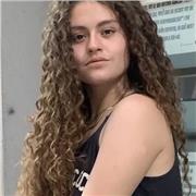 Soy catalana nativa y hablo catalán como primera lengua. Graduada en Eso y actualmente estudiando un Grado Medio de Emergencias sanitarias. Experiencia dando clases de repaso